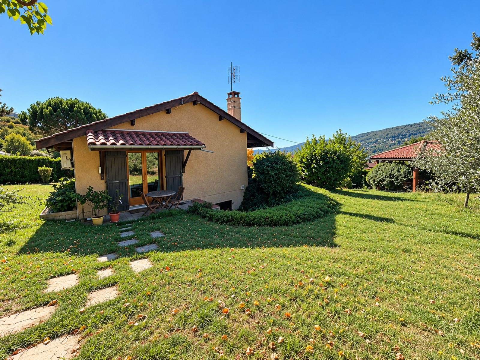 Maison 6 pièces 121 m² · à Neuville-sur-Saône · 120,7 m² · 650 000 €